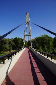 Geh- und Radwegbrücke über den Ebro