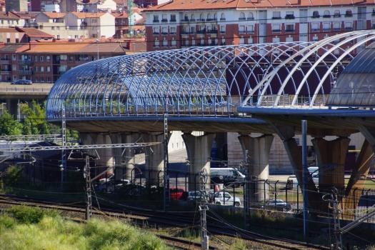Viaduc sud du métro à Urbinaga 