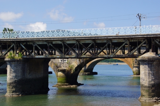 Vieux pont Saint-Jacques 