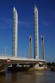Pont Jacques-Chaban-Delmas