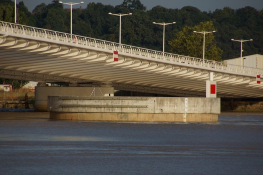 Jacques Chaban-Delmas Bridge