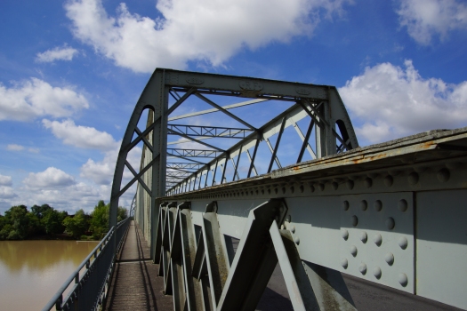 Garonnebrücke Langoiran
