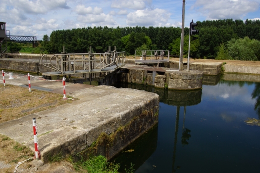 Castets-en-Dorthe Lock