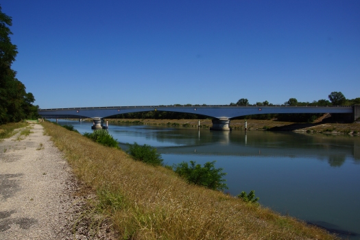 Brücke über den Donzère-Mondragon-Kanal