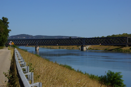 Eisenbahnbrücke Mondragon