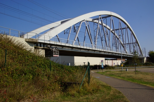 Neue Eisenbahnbrücke Löwen