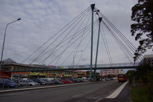Orminge Centrum Footbridge
