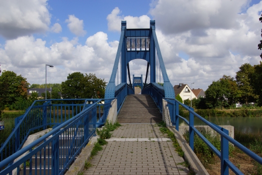 Schulweg Footbridge 