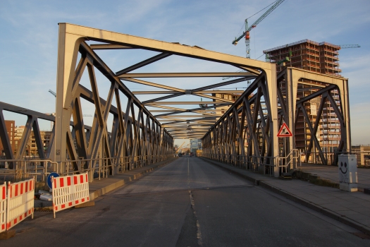 Magdeburger Brücke (Road)