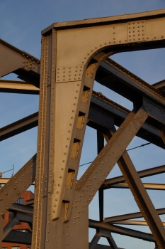 Magdeburger Brücke (rail)