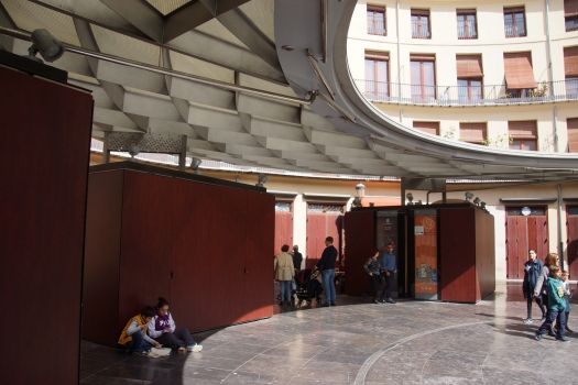 Überdachung des Plaça Redona
