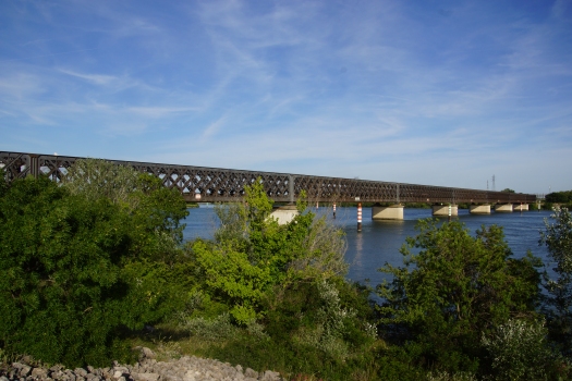 Eisenbahnbrücke Avignon