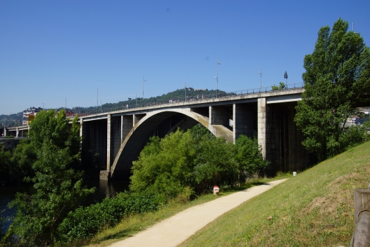 Rio Miño Bridge (N-525) 