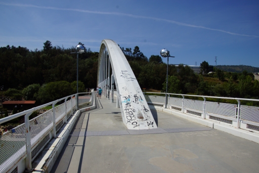 Geh- und Radwegbrücke Outariz