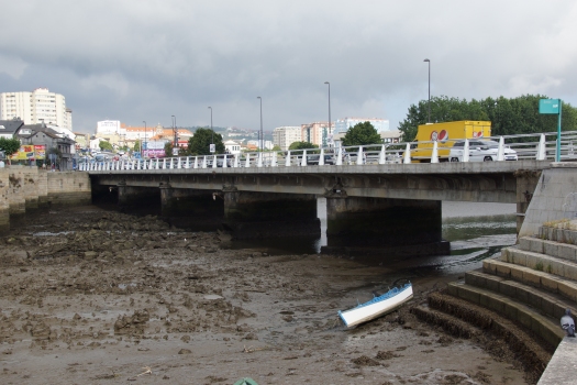 Pont sur le Río Mero (AC-211)