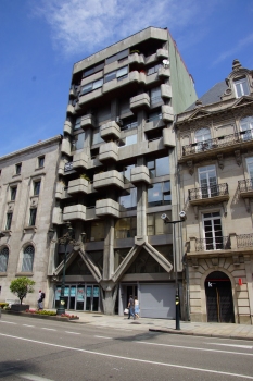 Apartment Building Rúa Policarpo Sanz, 17