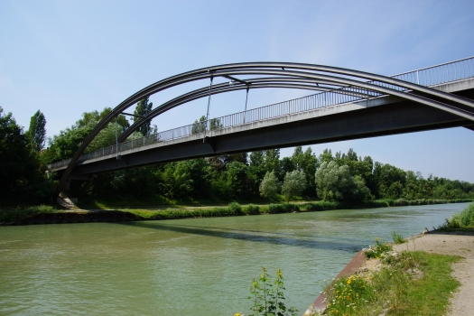 Geh- und Radwegbrücke Misburg