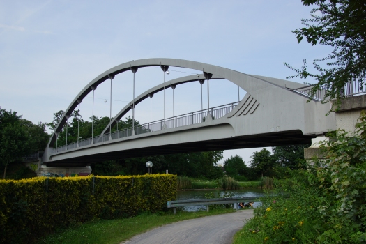 Tannenbergallee Bridge