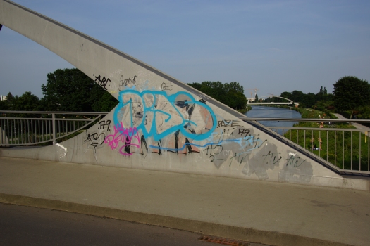 Pont de la Tannenbergallee