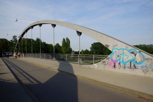 Tannenbergallee Bridge
