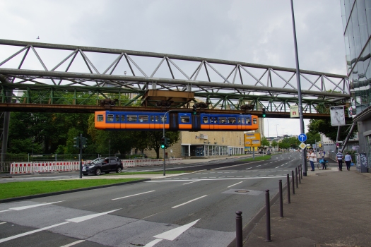 Superstructure de monorail suspendu de Kluse