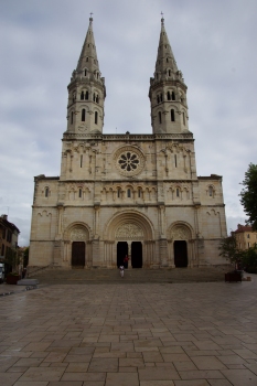 Église Saint-Pierre de Mâcon