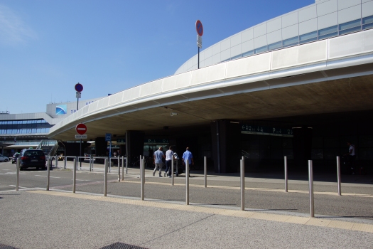 Toulouse-Blagnac Airport Terminal Access Viaduct