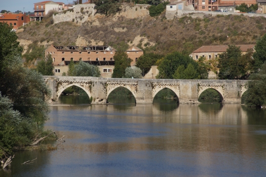 Vieux pont de Simancas