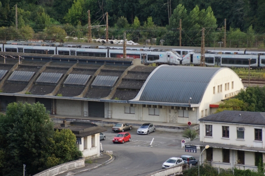 Frachthalle am Bahnhof Pau