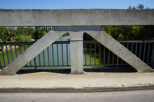 Puichéric Suspension Bridge