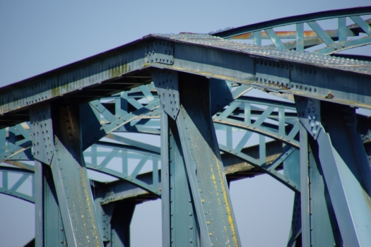 Pont ferroviaire du port au Pétroles