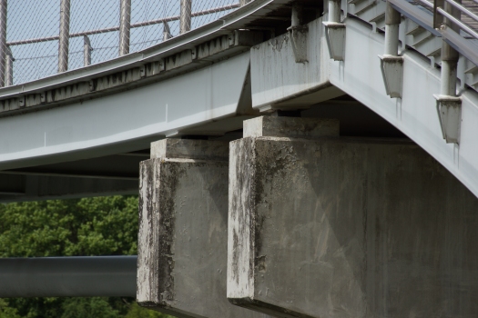 Fußgängerbrücke am Hafen von Nanterre