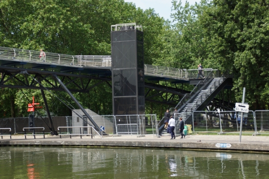 Parc de la Villette Footbridge (I)