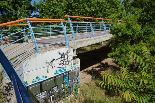 Geh- und Radwegbrücke über die M-500