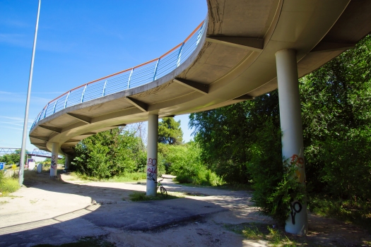 Geh- und Radwegbrücke über die N-VI