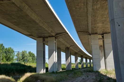 Viaduc de l'autoroute A11