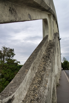 Brücke am Bahnhof von Noyon 