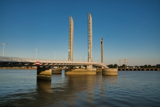 Jacques Chaban-Delmas Bridge 