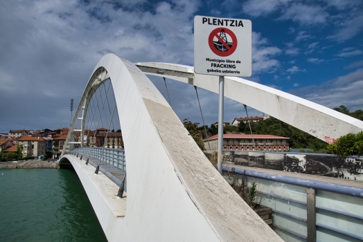 Geh- und Radwegbrücke Plentzia
