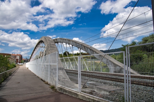 Eisenbahnbrücke über den Nervión