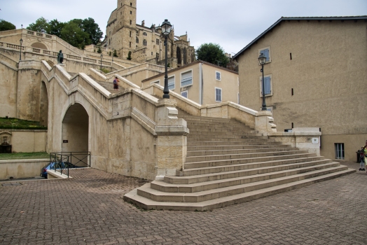 Escalier monumental d'Auch