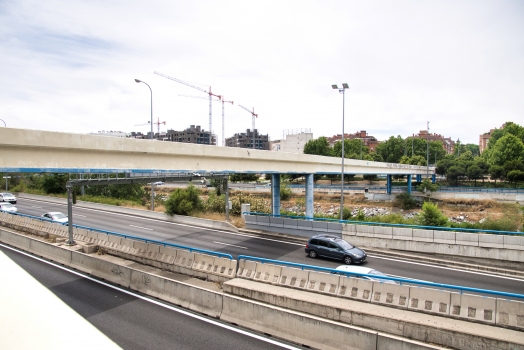 Geh- und Radwegbrücke über die Avenida del Manzanares