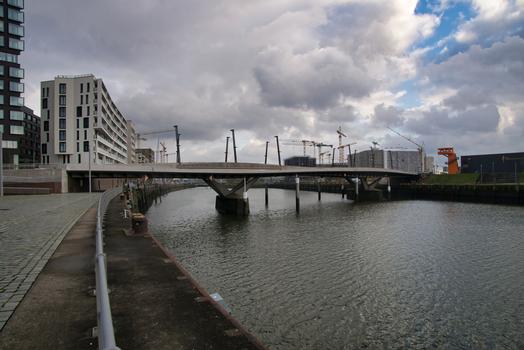 Baakenhafenbrücke
