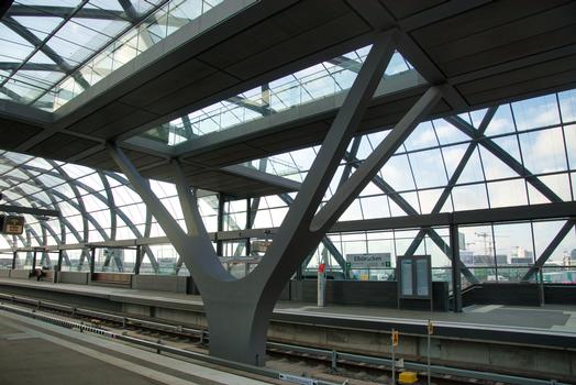 Elbbrücken Metro Station