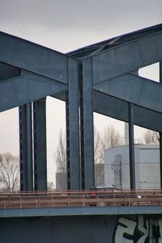New Elbe Bridge