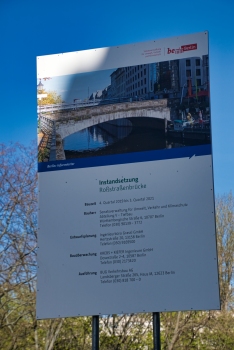 Construction project sign for the rehabilitation of the Roßstraßenbrücke in Berlin