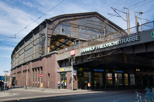 Gare de Berlin Friedrichstraße