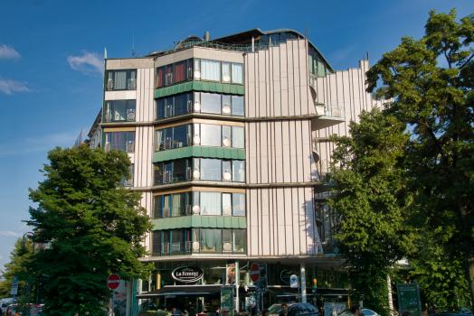 Winterfeldtplatz Residential Building