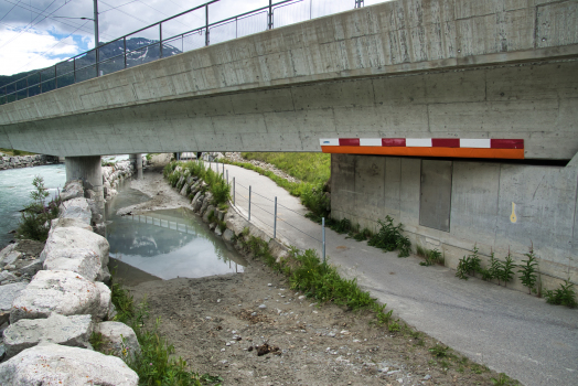 Neue Flazbrücke der Rhätischen Bahn