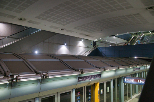 Station de métro Carducci-Molinette 